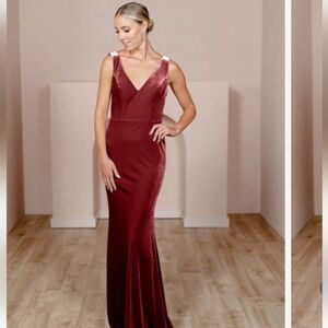 Revelry Dakota velvet special occasion brides maid dress size 8